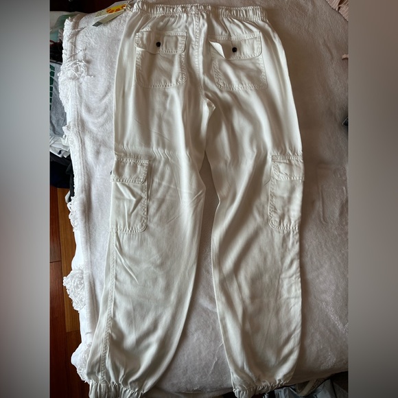 WHITE LINEN CARGO PANTS